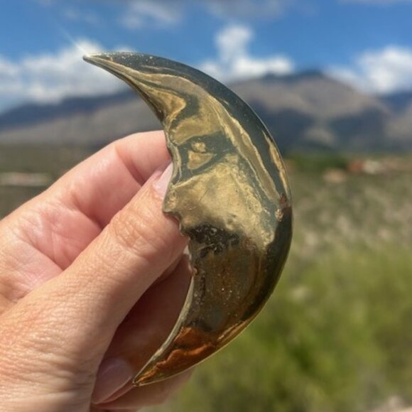LARGE Gold Crescent Moon Face Vintage BROOCH - Picture 9 of 10
